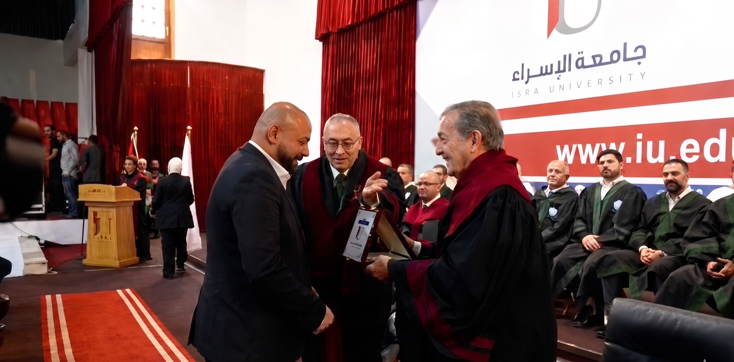 صورة تعبيرية عن رحلة الفشل والتعلم قبل النجاح (1 من 3)